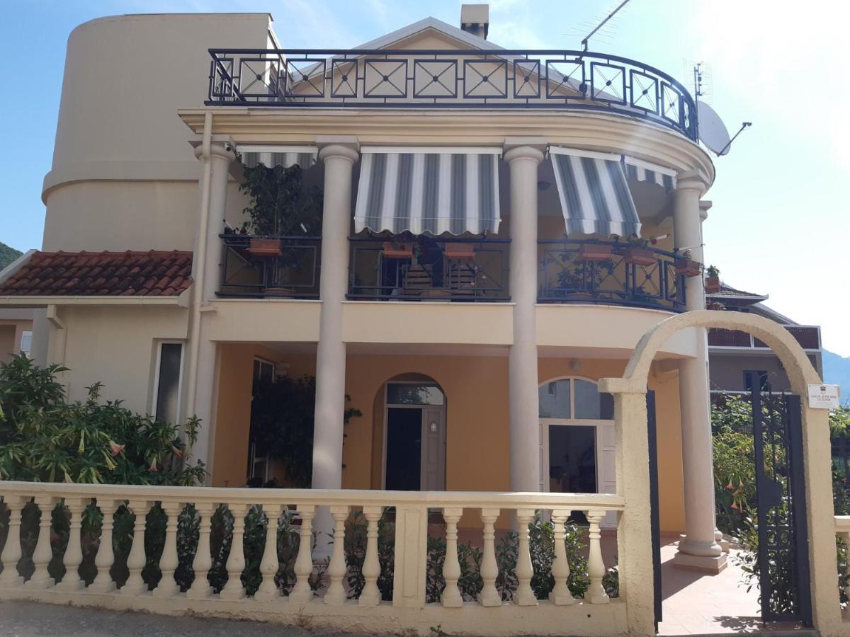 Apartmani Radovic Биела Экстерьер фото