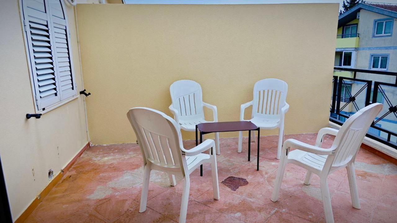 Apartmani Radovic Биела Экстерьер фото